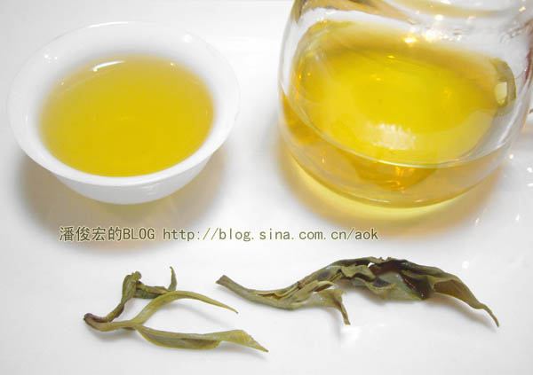 倚邦(倚邦)-普洱茶的毛茶/潘俊宏 评鉴 Life tea | 生活禪茶  评鉴 潘俊宏 毛茶 普洱茶 倚邦   [ 潘俊宏 Arttopan -艺术家 artist ]