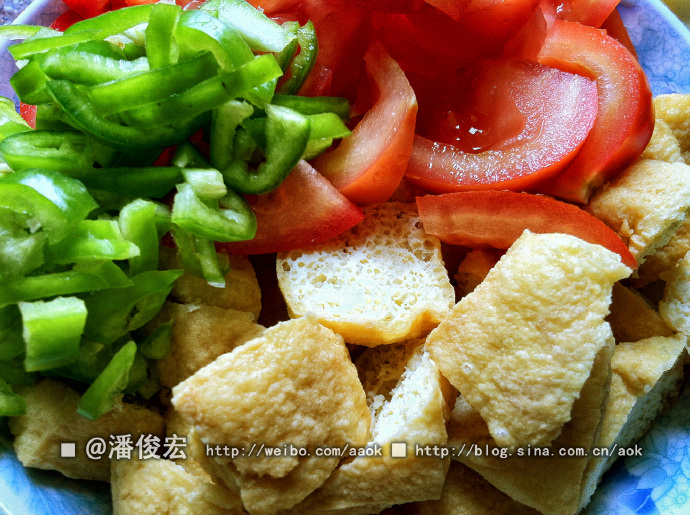 潘俊宏纯素食菜谱:鲜蒸酿豆腐。糖醋西红柿豆泡。甘香板栗腐竹汤。(微博整理) Blog  鲜蒸酿 豆泡 菜谱 腐竹 素食 糖醋 甘香 潘俊宏纯 微博   [ 潘俊宏 Arttopan -艺术家 artist ]